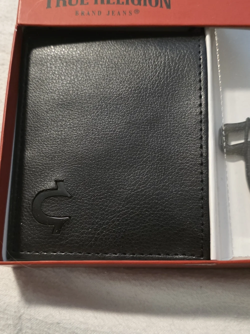 True Religion Men’s Black Leather Bifold Wallet with Horseshoe Carabiner